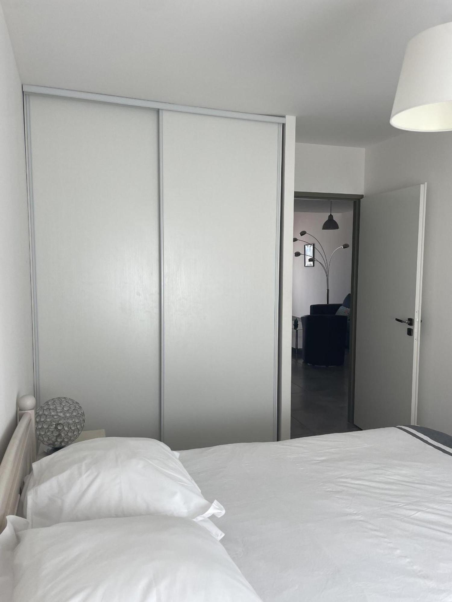 Residence Farenc Vue Sur La Lagune Марсеян Номер фото